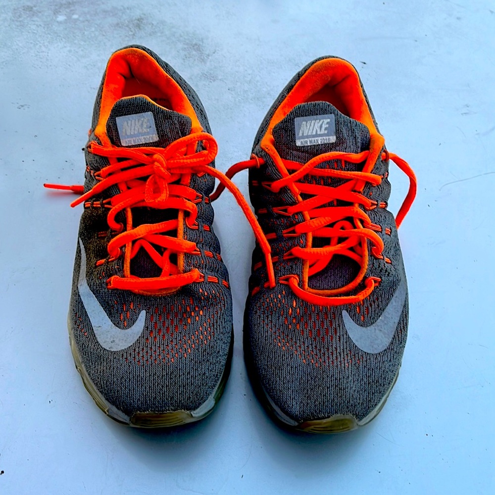 Size 5y Nike air max 2016 shoes